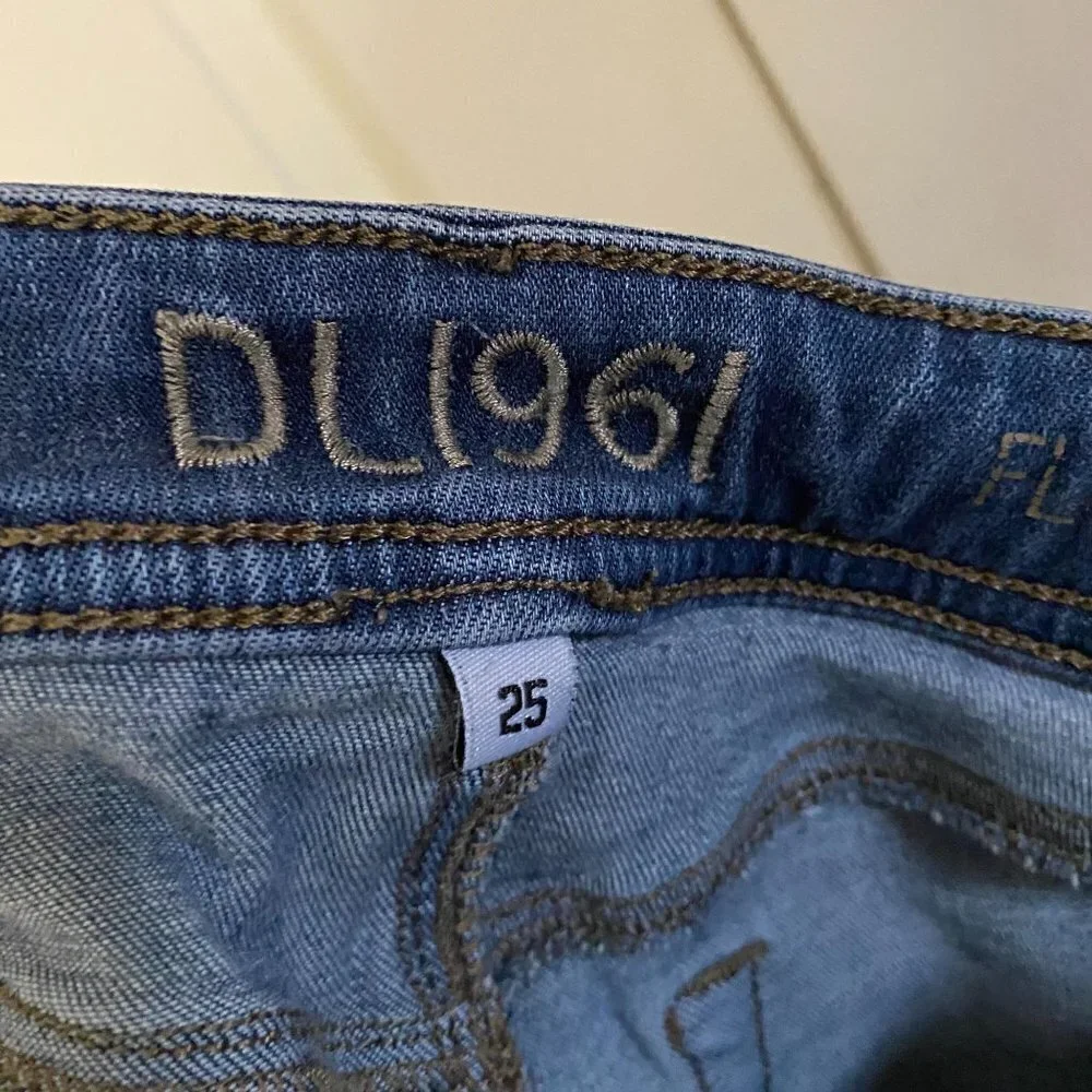 DL1961 Florence Instasculpt Prinia Medium Wash Whiskered Skinny Jeans Size 25
